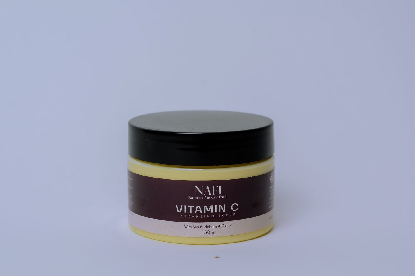 **NAFI C-vitamin ansiktsskrubb berikad med morot och havtorn - 150 ml**
