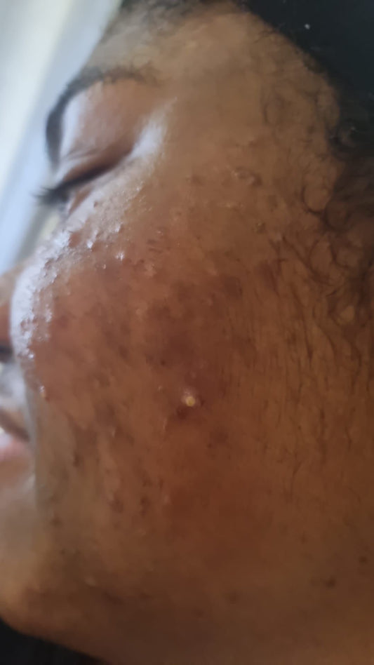 Zyzven Naturals & NAFI Revitalising Foam Cleanser with Grapefruit, Liquorice & Strawberry 150ml